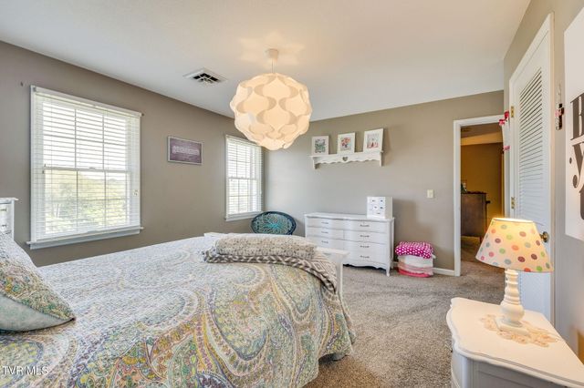 5116 Waterford Drive, Kingsport, TN 37664