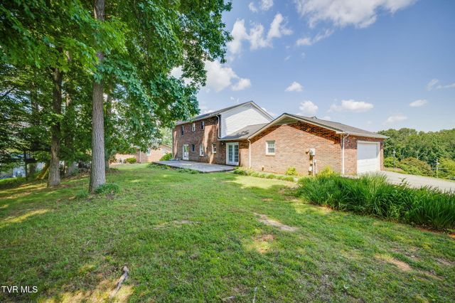 5116 Waterford Drive, Kingsport, TN 37664