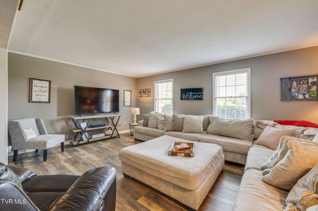 5116 Waterford Drive, Kingsport, TN 37664