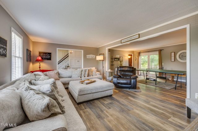 5116 Waterford Drive, Kingsport, TN 37664