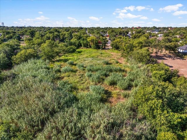 2920 Columbus Avenue, Fort Worth, TX 76106
