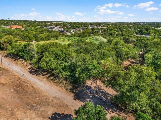 2920 Columbus Avenue, Fort Worth, TX 76106