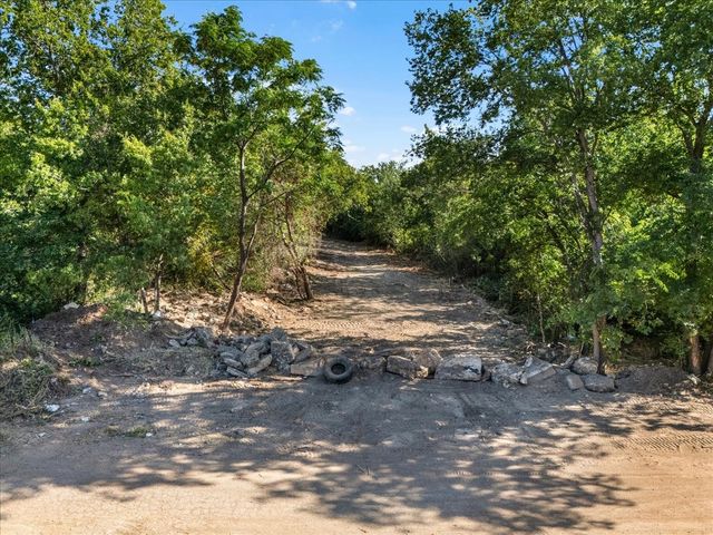 2920 Columbus Avenue, Fort Worth, TX 76106