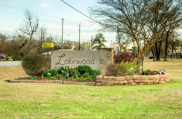 523 S Burnett Drive, Baytown, TX 77520