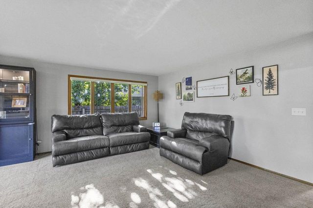 1731 OAKRIDGE COURT, Menasha, WI 54952