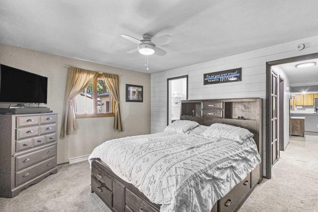 1731 OAKRIDGE COURT, Menasha, WI 54952