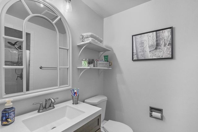 1731 OAKRIDGE COURT, Menasha, WI 54952