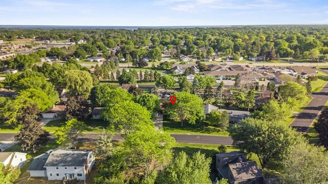 1731 OAKRIDGE COURT, Menasha, WI 54952