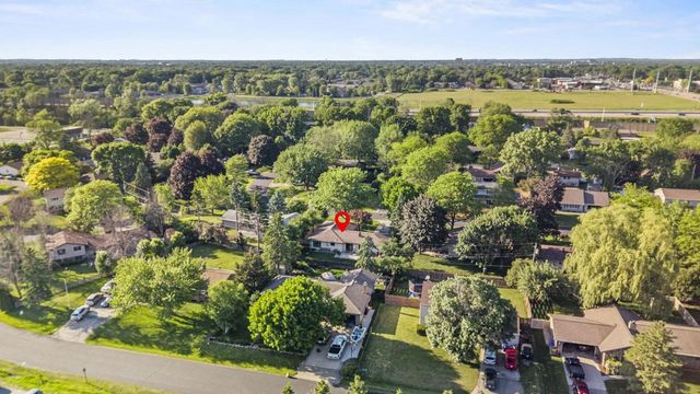 1731 OAKRIDGE COURT, Menasha, WI 54952