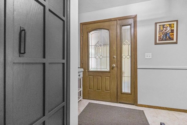 1731 OAKRIDGE COURT, Menasha, WI 54952
