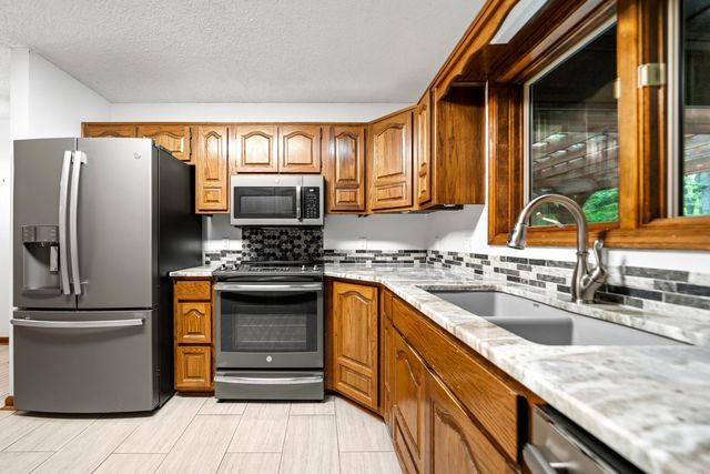 75 Hartura Way, Hot Springs Village, AR 71909