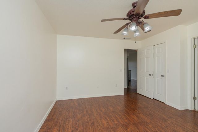 2725 Maple Street, Hollister, MO 65672