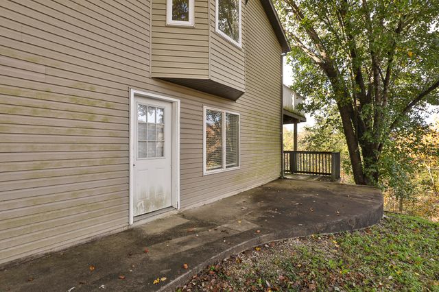 2725 Maple Street, Hollister, MO 65672