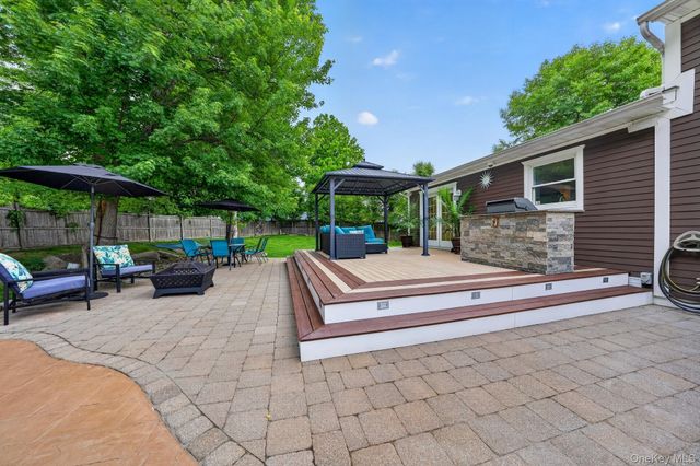 6 Oxford Place, Washingtonville, NY 10992