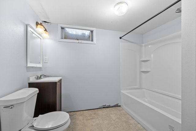 2006 California Drive NW, Minot, ND 58703