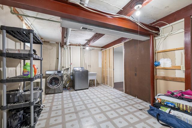 2006 California Drive NW, Minot, ND 58703