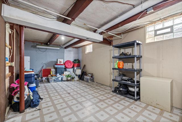 2006 California Drive NW, Minot, ND 58703