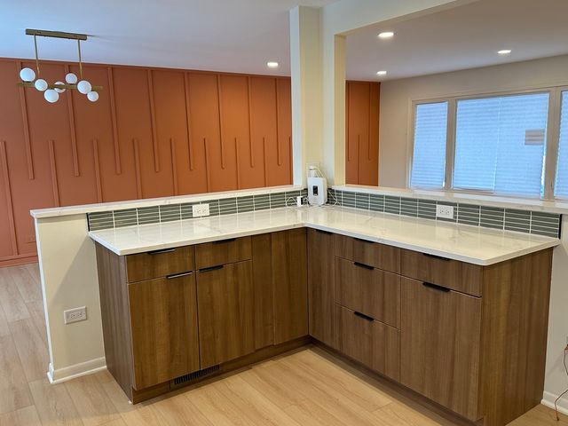 821 W Manor Court, Glenwood, IL 60425