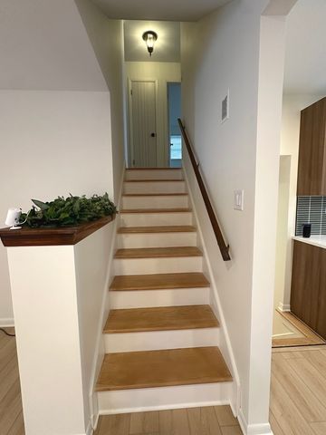 821 W Manor Court, Glenwood, IL 60425