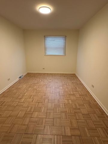 821 W Manor Court, Glenwood, IL 60425