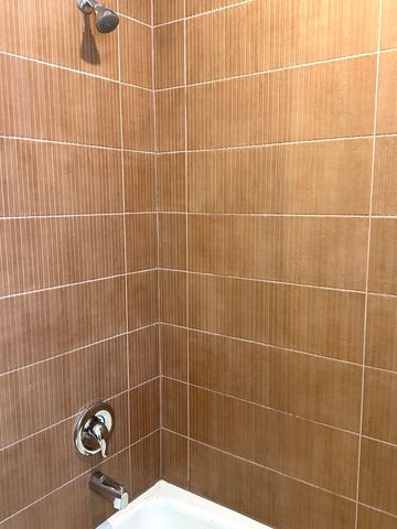 821 W Manor Court, Glenwood, IL 60425