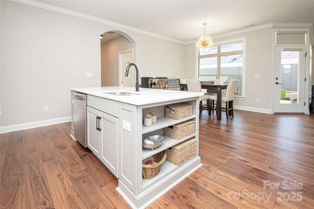 1022 Galloway Drive, Matthews, NC 28104