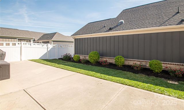 1022 Galloway Drive, Matthews, NC 28104