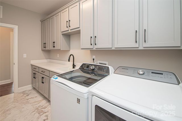 1022 Galloway Drive, Matthews, NC 28104