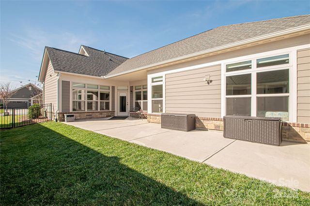 1022 Galloway Drive, Matthews, NC 28104