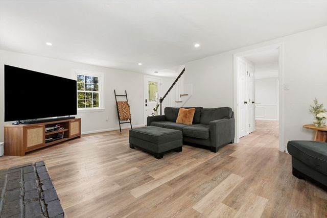 138 Killam Hill Rd, Boxford, MA 01921