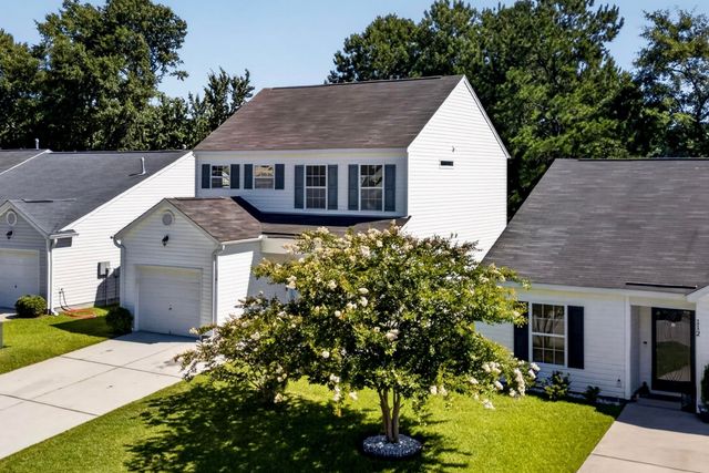 114 Coosawatchie Street, Summerville, SC 29485
