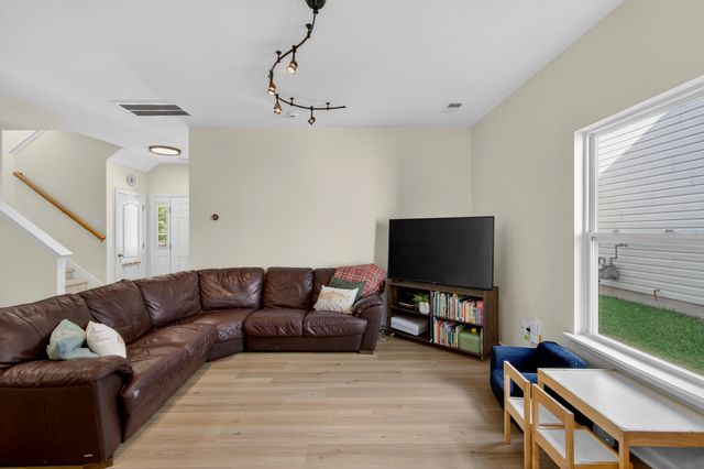 114 Coosawatchie Street, Summerville, SC 29485