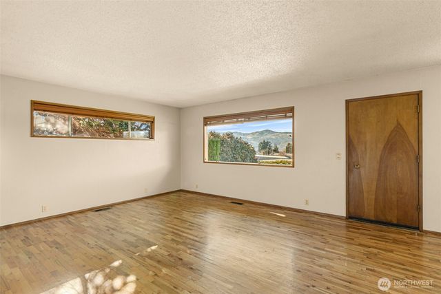 655 N Kansas Avenue, East Wenatchee, WA 98802