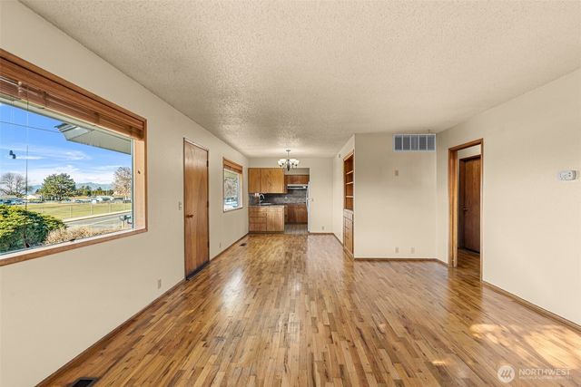 655 N Kansas Avenue, East Wenatchee, WA 98802