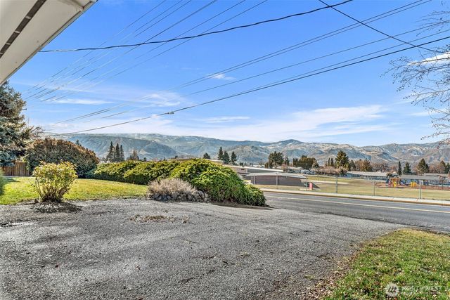 655 N Kansas Avenue, East Wenatchee, WA 98802