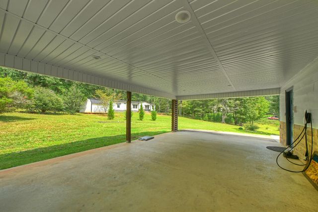 5700 Mobile Road, Blue Ridge, GA 30513