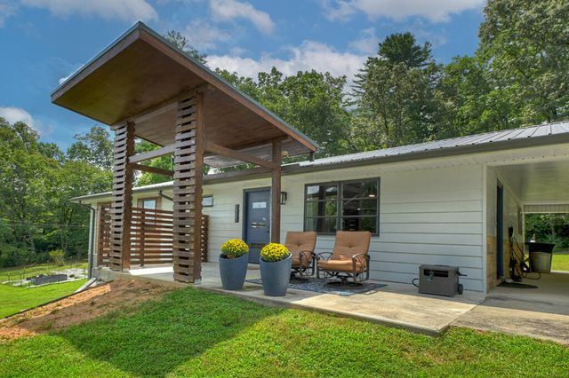 5700 Mobile Road, Blue Ridge, GA 30513