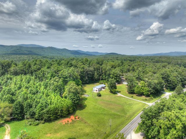 5700 Mobile Road, Blue Ridge, GA 30513