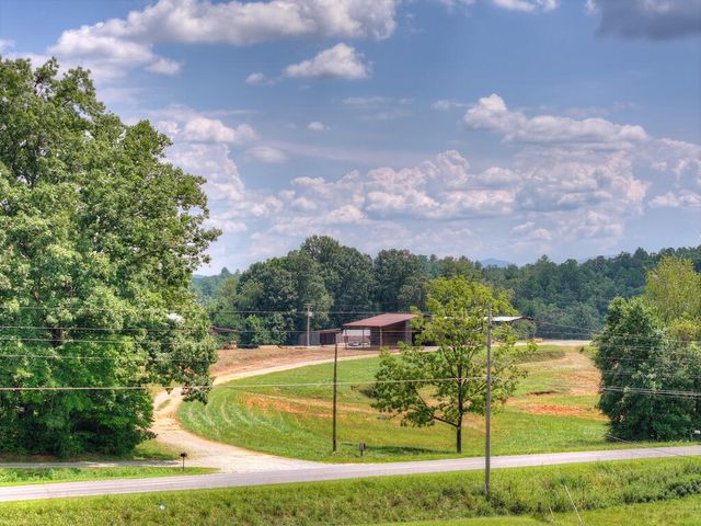 5700 Mobile Road, Blue Ridge, GA 30513