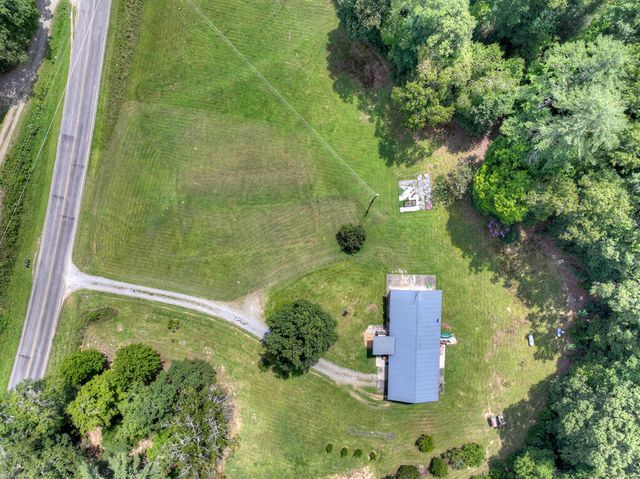 5700 Mobile Road, Blue Ridge, GA 30513