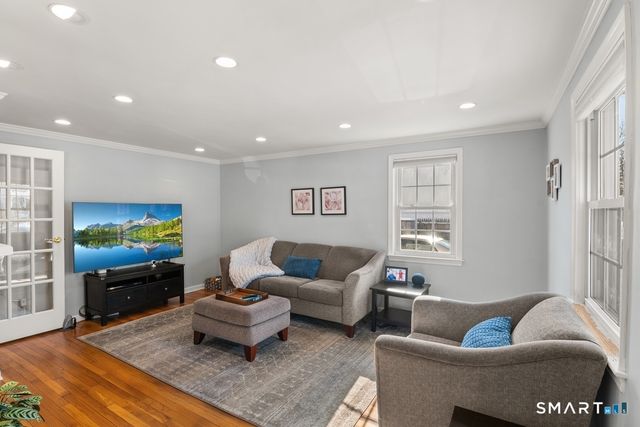 49 Minivale Road, Stamford, CT 06907