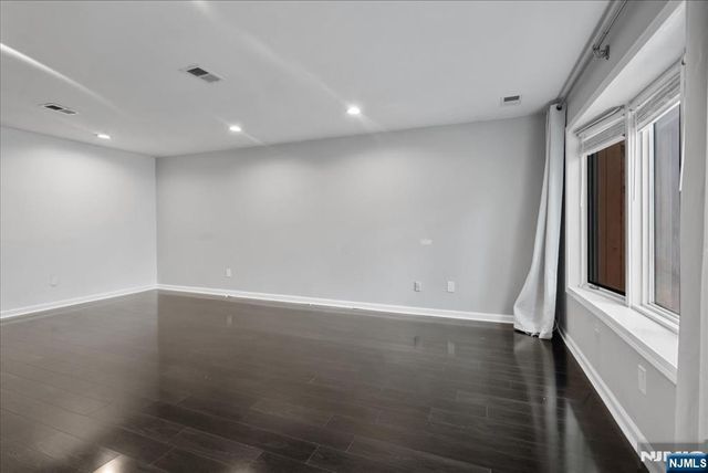 152 George Street, New Brunswick, NJ 08901
