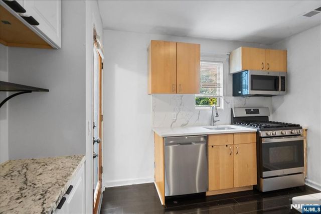 152 George Street, New Brunswick, NJ 08901