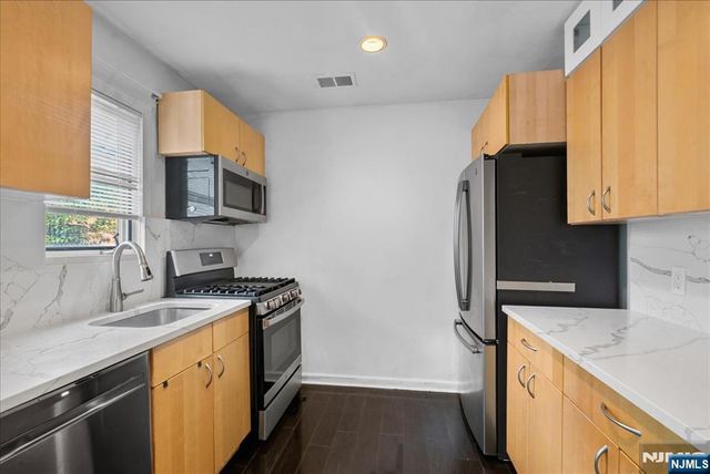 152 George Street, New Brunswick, NJ 08901