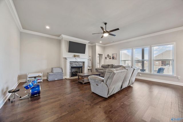 103 Tanner Drake Court, New Market, AL 35761