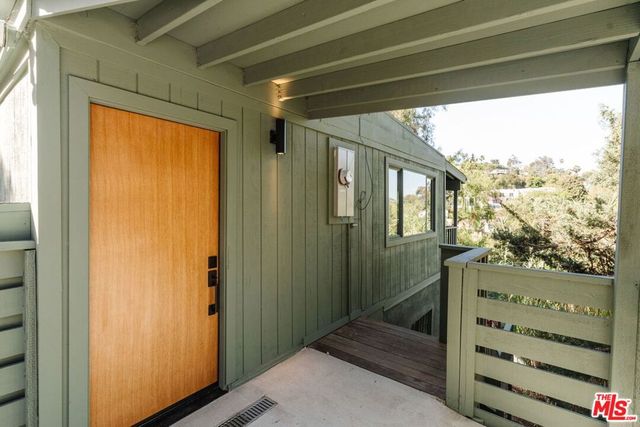 3958 Glenalbyn Drive, Los Angeles, CA 90065