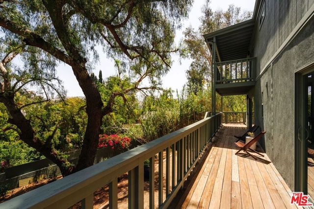 3958 Glenalbyn Drive, Los Angeles, CA 90065