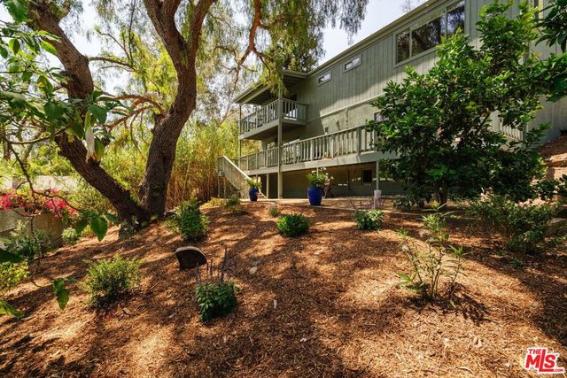 3958 Glenalbyn Drive, Los Angeles, CA 90065