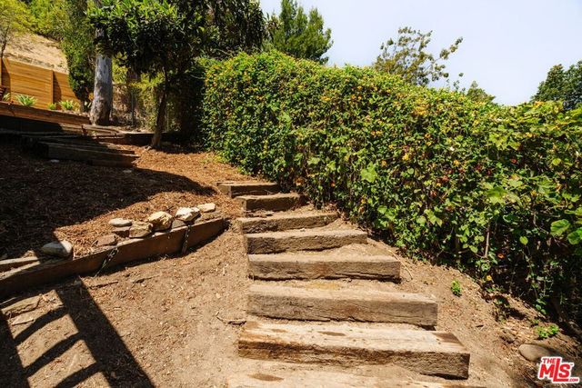 3958 Glenalbyn Drive, Los Angeles, CA 90065