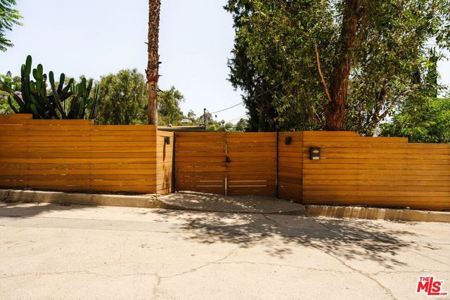 3958 Glenalbyn Drive, Los Angeles, CA 90065